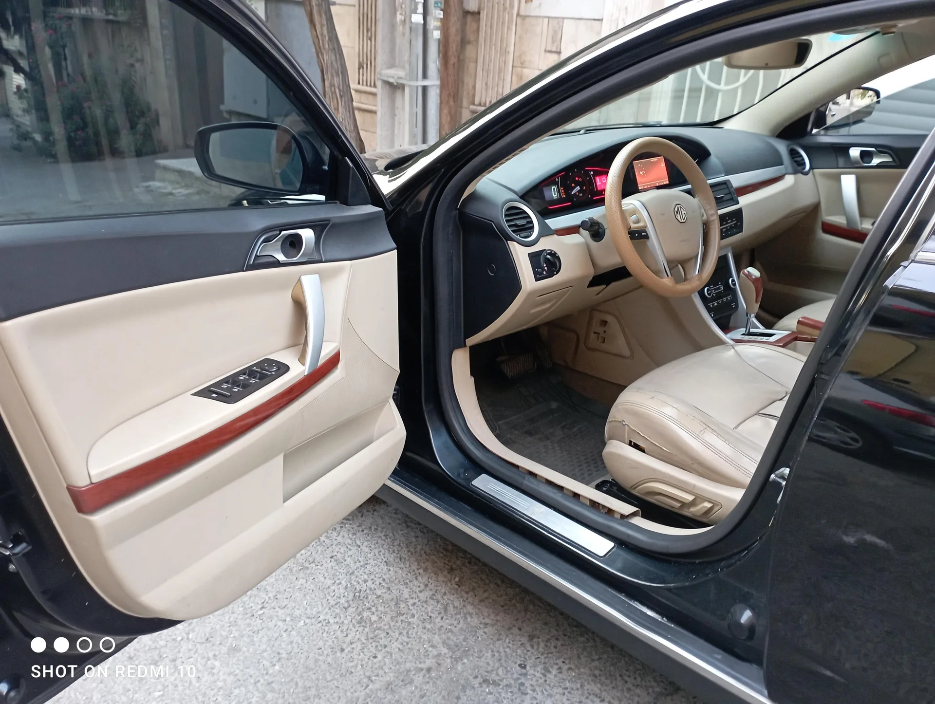 ام جی  550 3