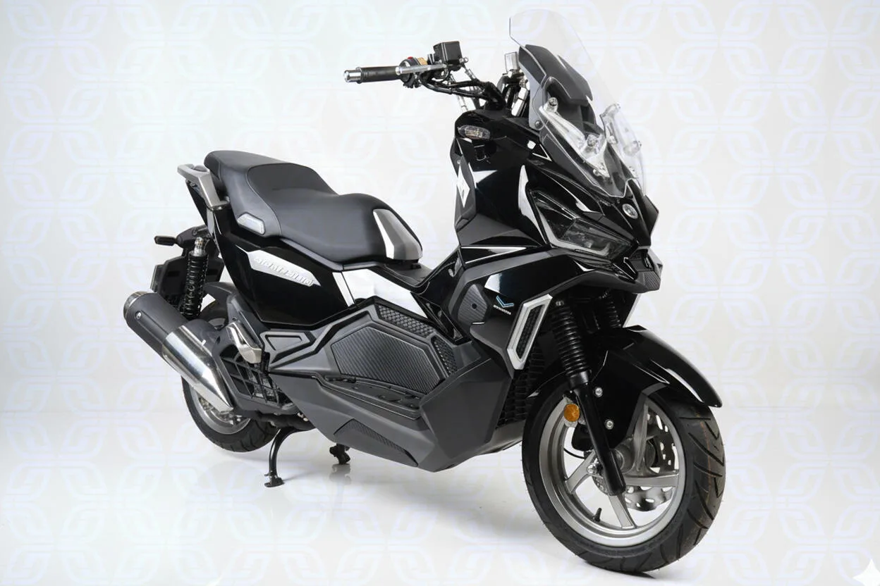 اس وای ام  ADV 175 2