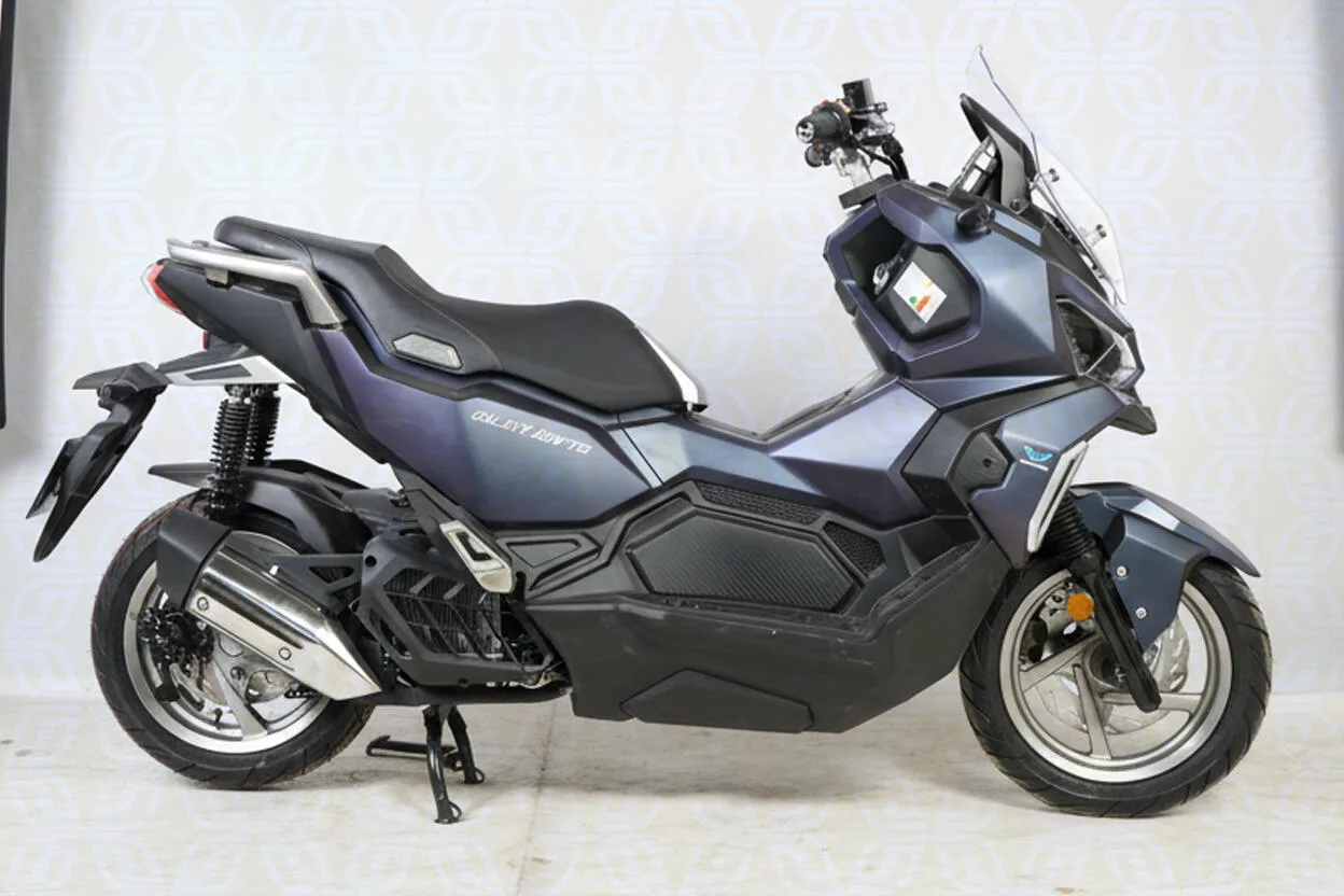 اس وای ام  ADV 175 4