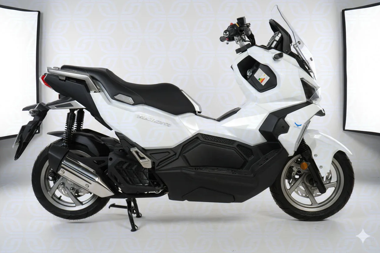 اس وای ام  ADV 175 5