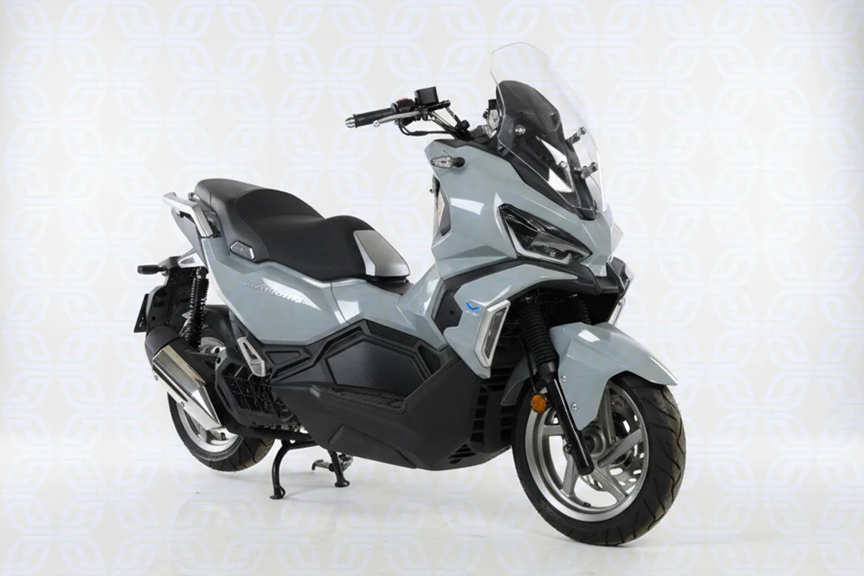 اس وای ام  ADV 175 7