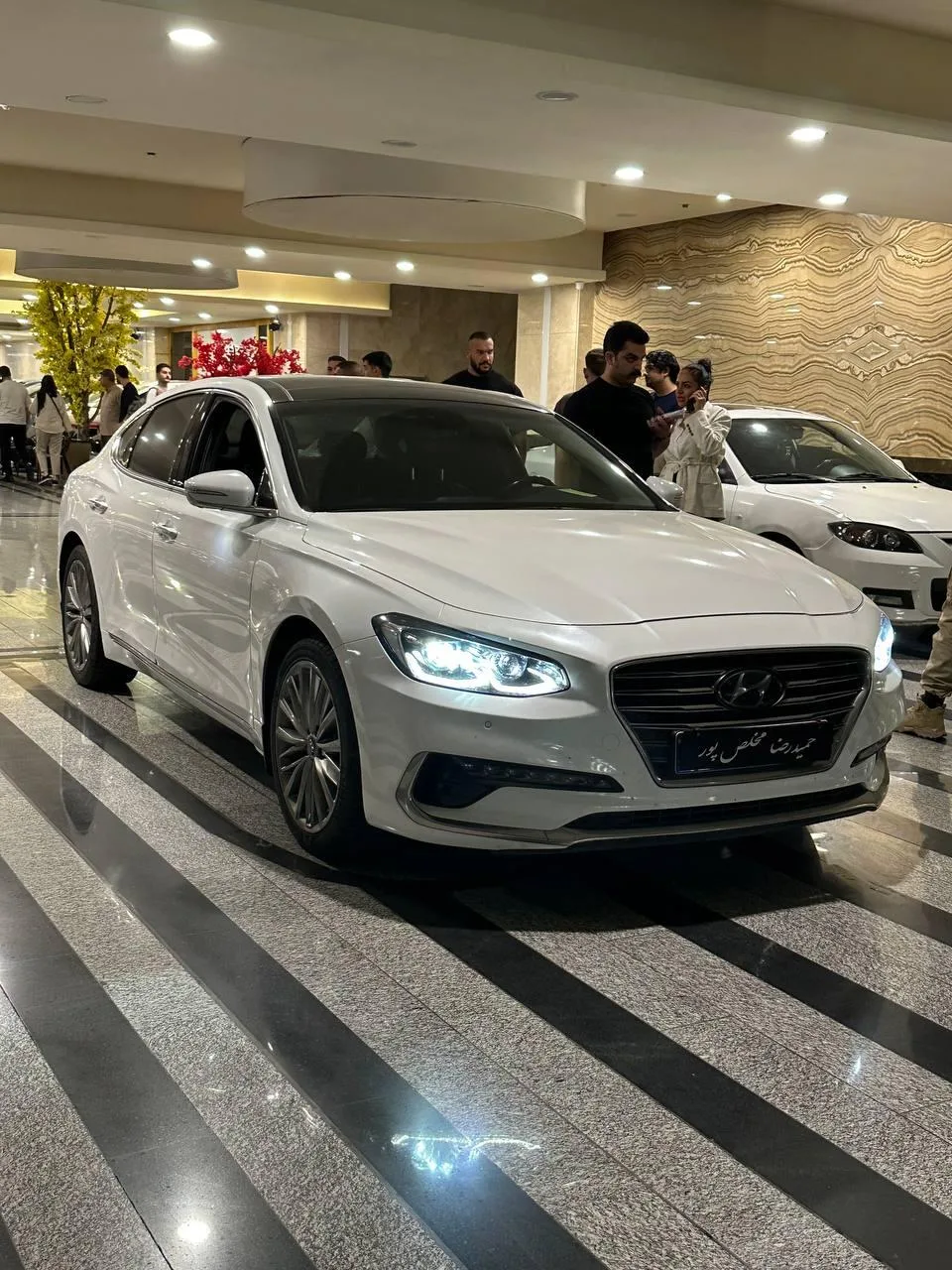 هیوندای آزرا (گرنجور)