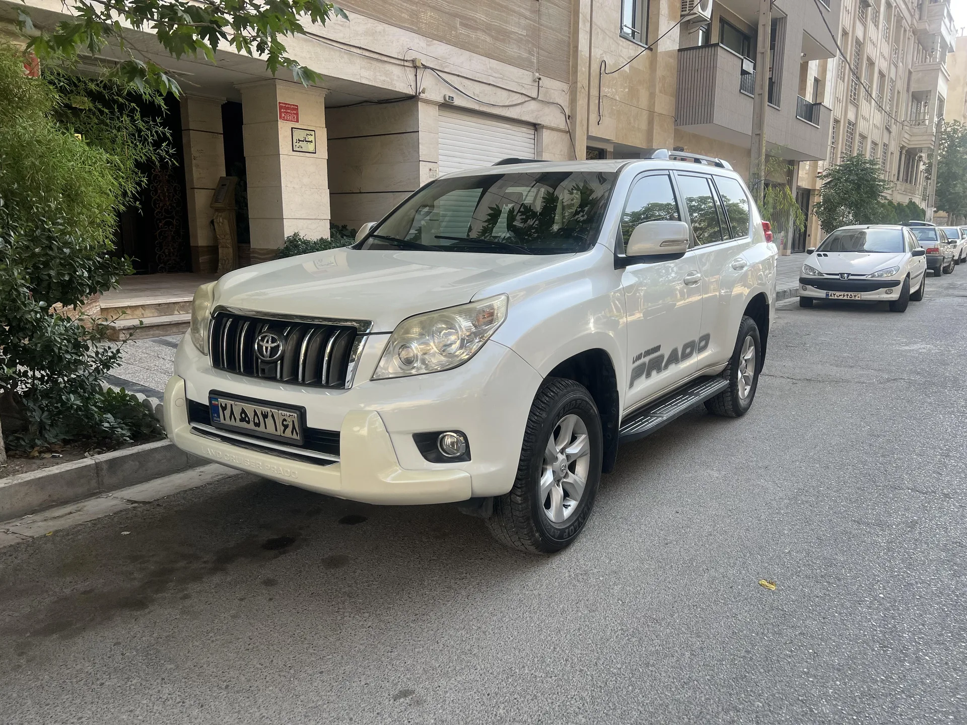 تویوتا پرادو چهار در