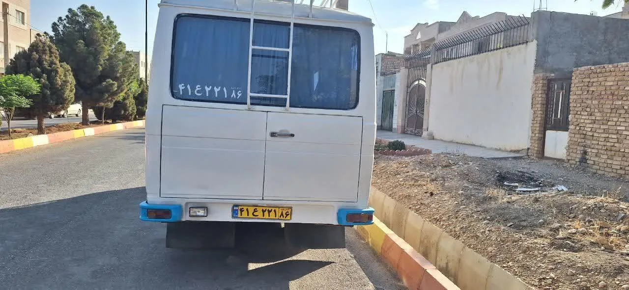 مرسدس بنز 508