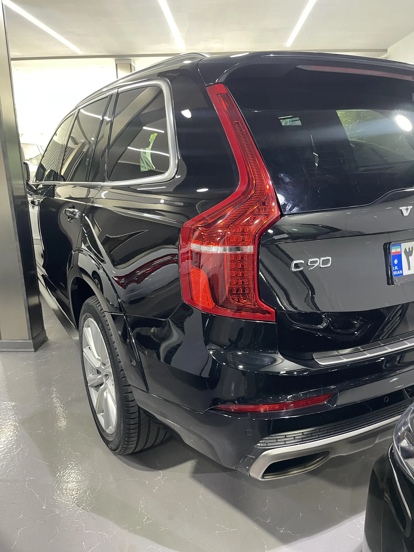 ولوو  XC90 4