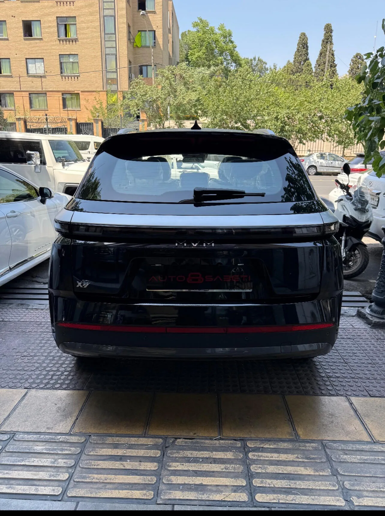 ام وی ام  X77 2