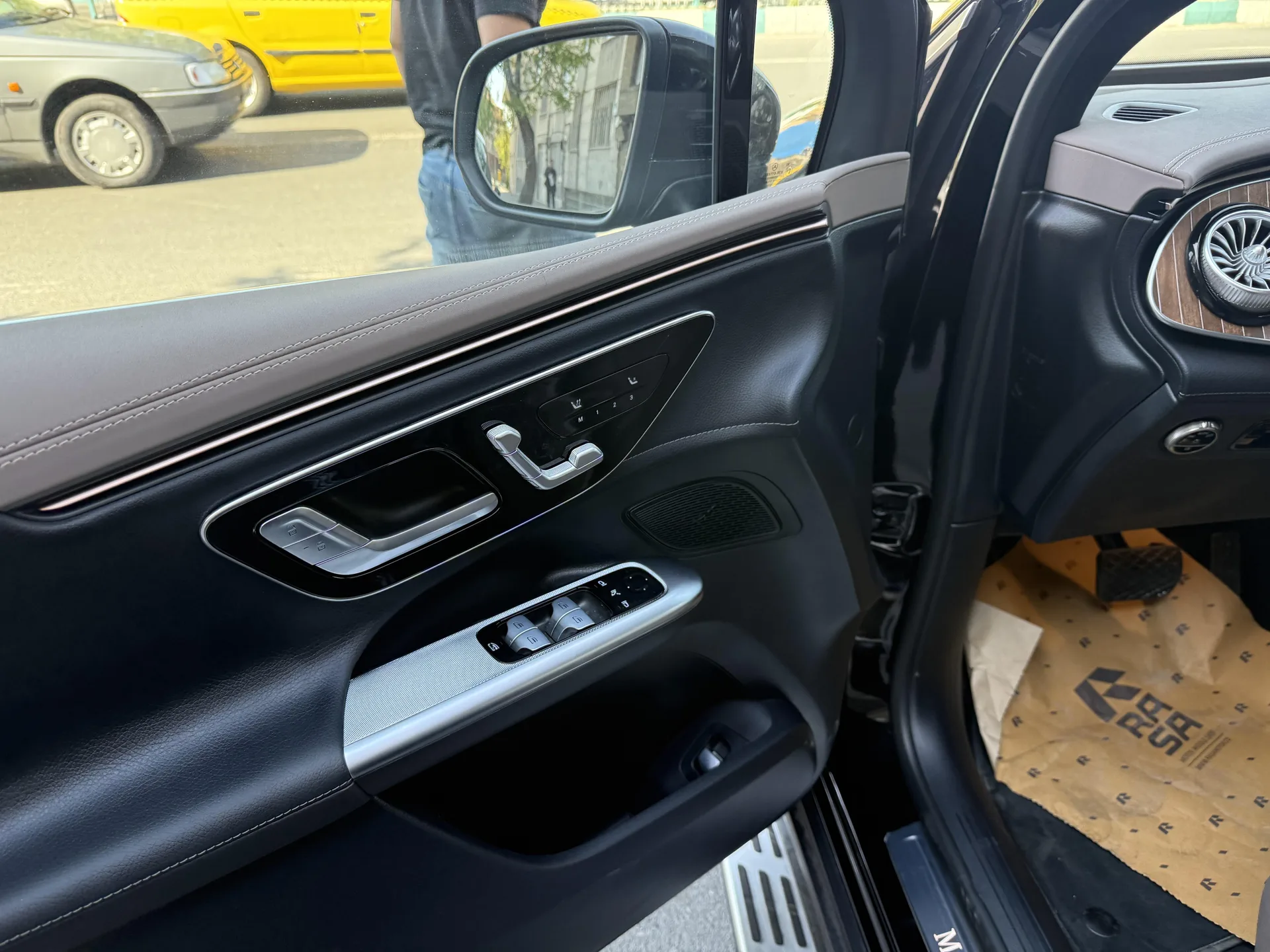 بنز  EQE SUV 4