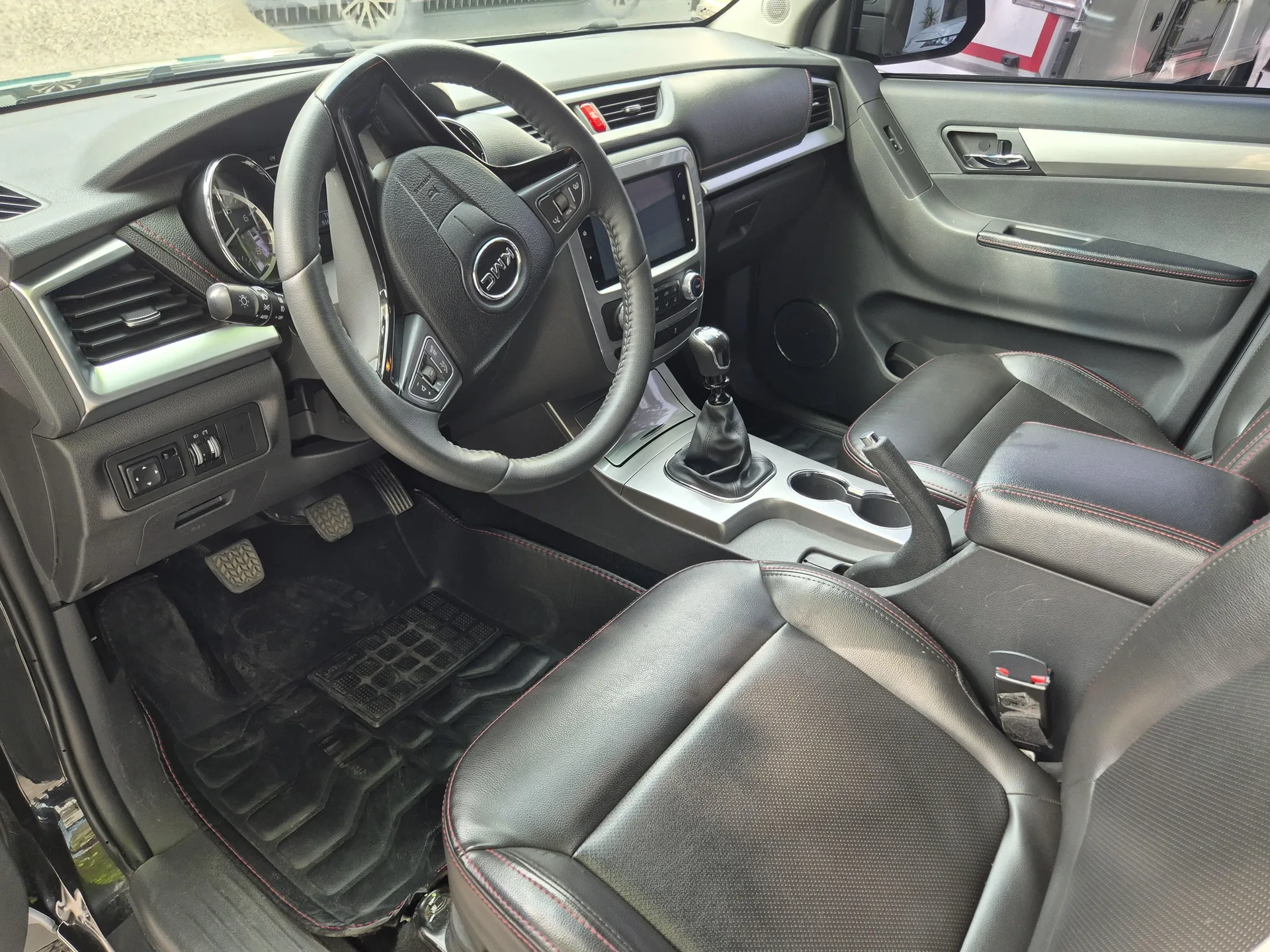 کی ام سی  T8 2