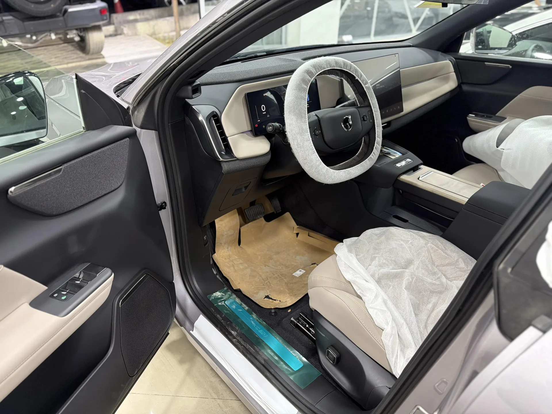 ولوو  XC70 7