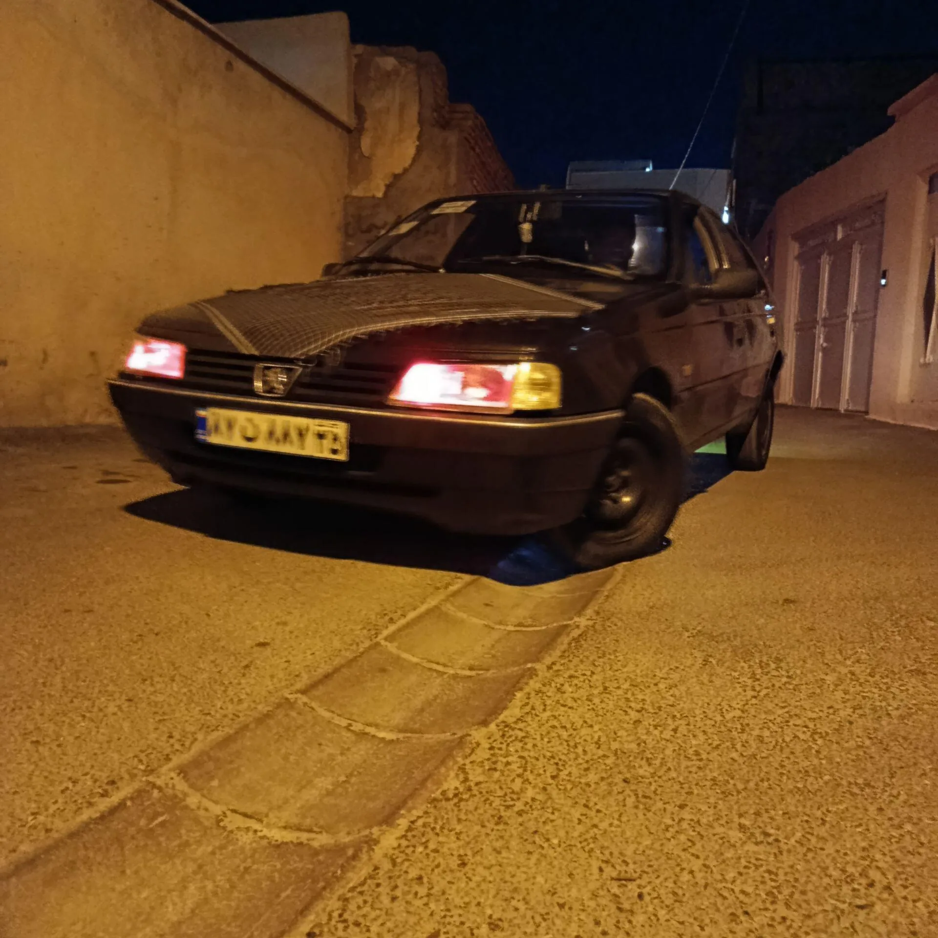 پژو 405