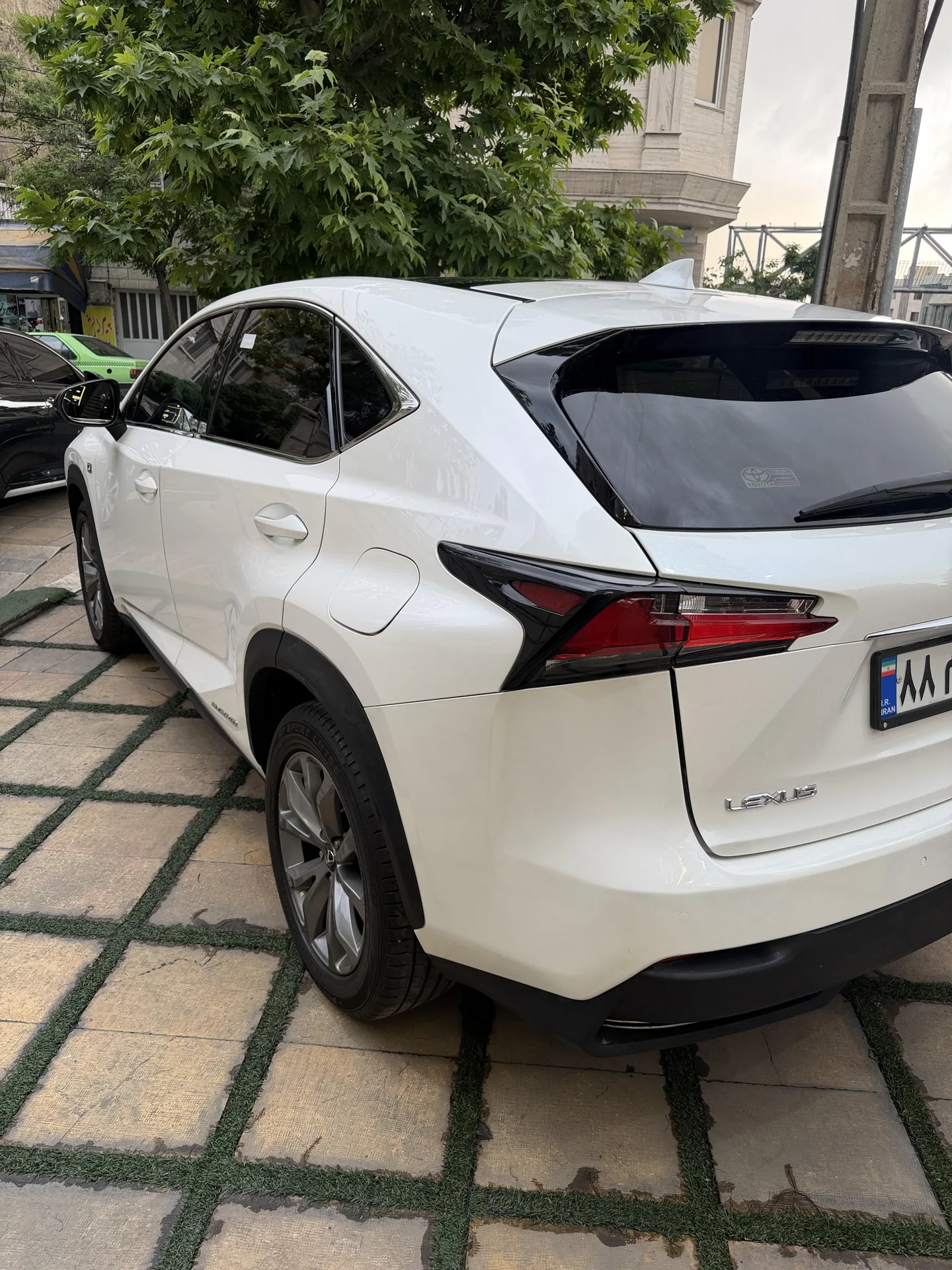 لکسوس NX هیبرید