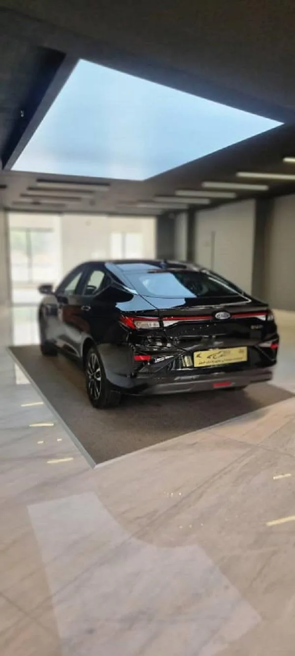 کی ام سی  eJ7 2