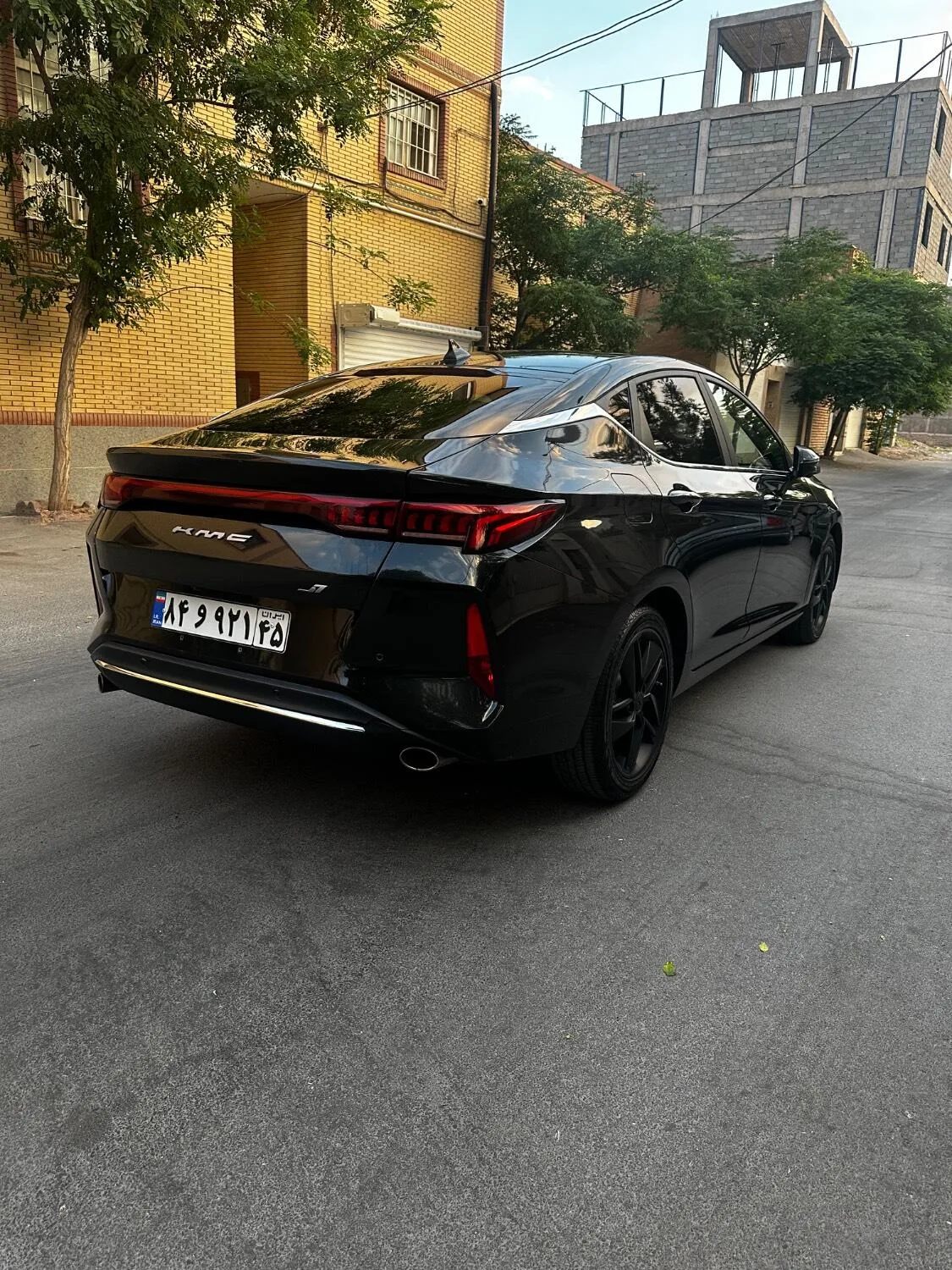 کی ام سی  J7 2