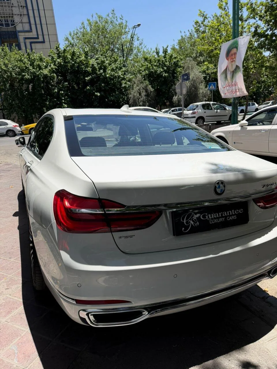 ب ام و  سری 7 4