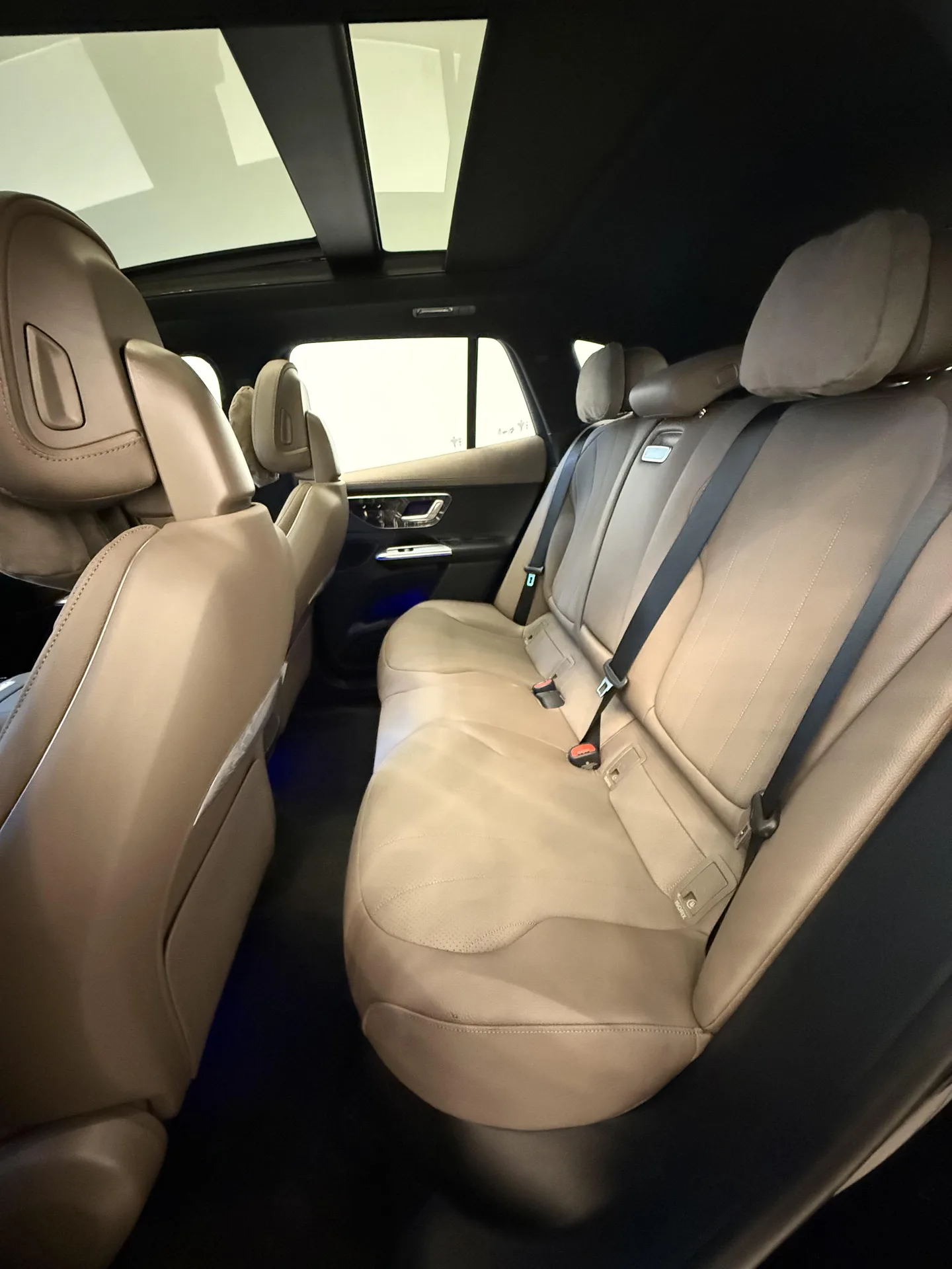 بنز  EQE SUV 7