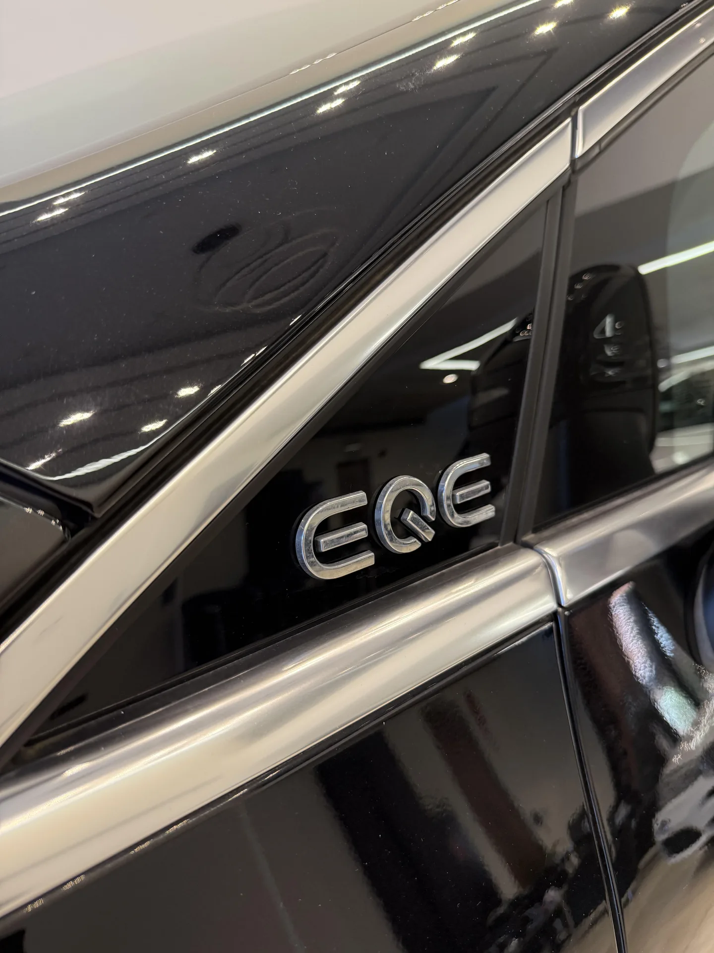 بنز  EQE SUV 8