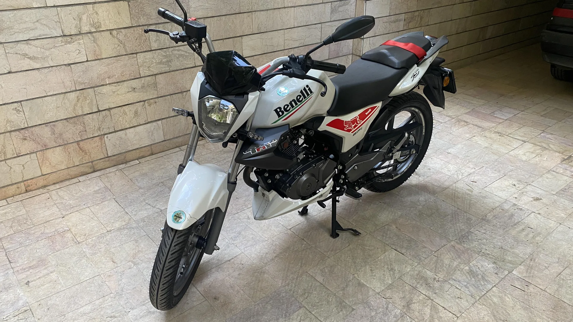 بنلی TNT 150