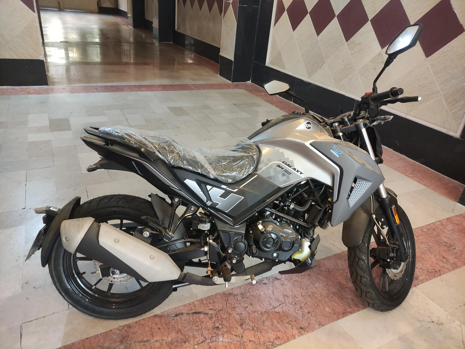 اس وای ام گلکسی NA 180