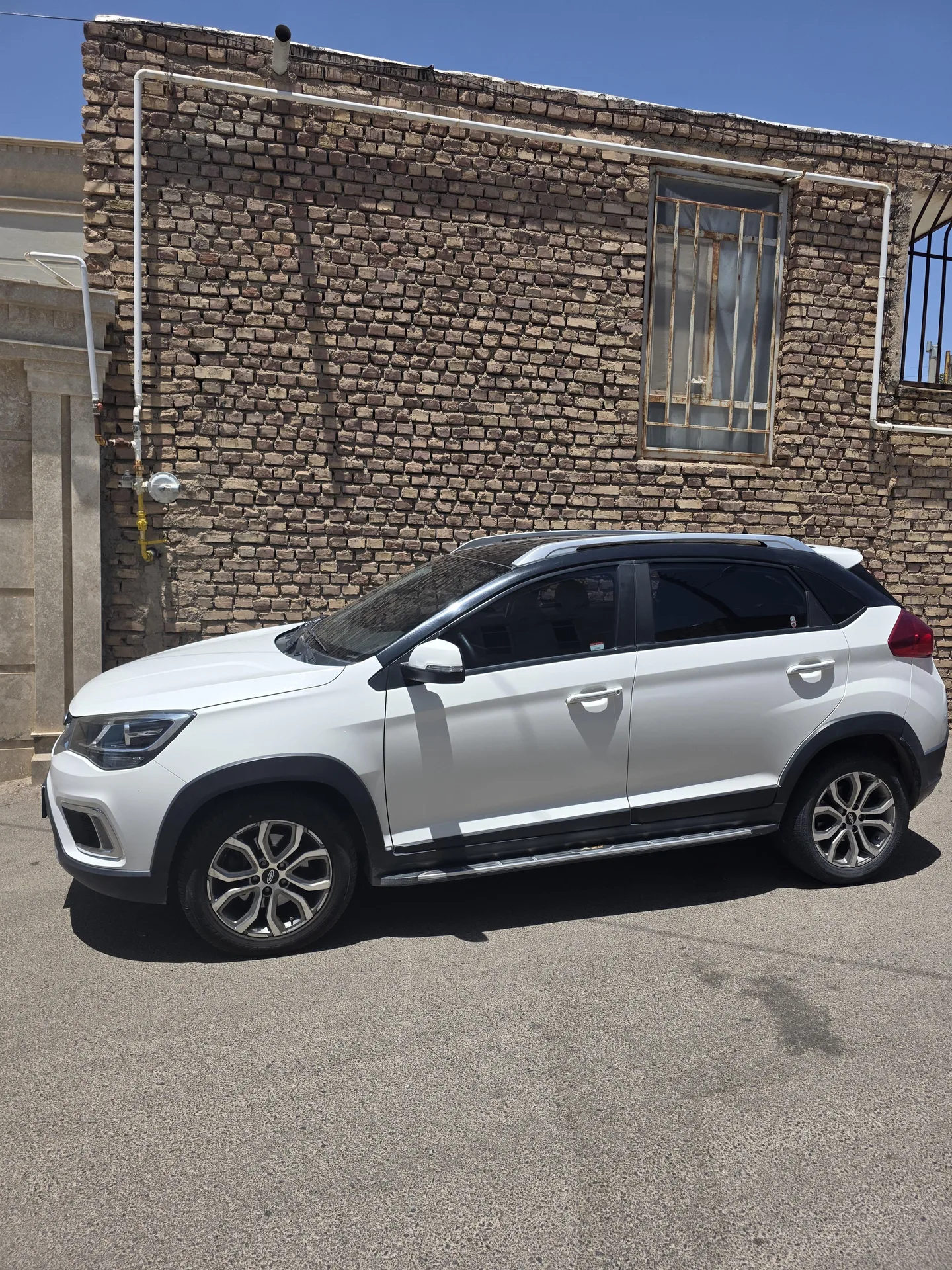 ام وی ام  X22 4