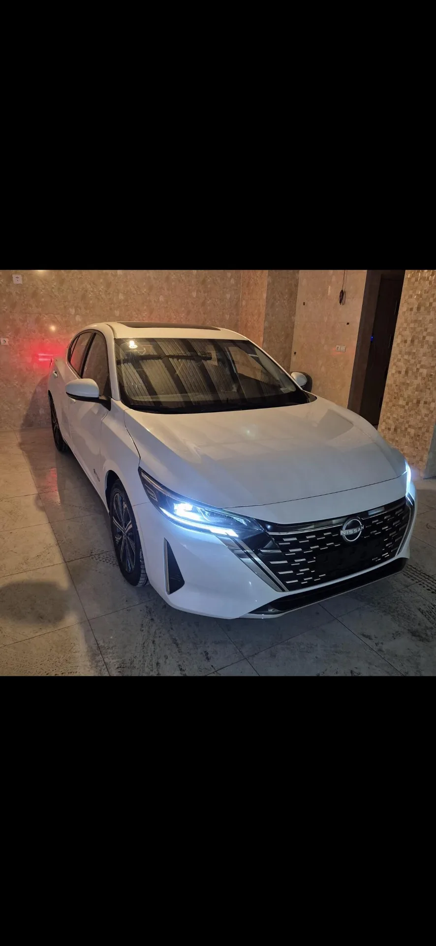 نیسان  سیلفی e-POWER 4