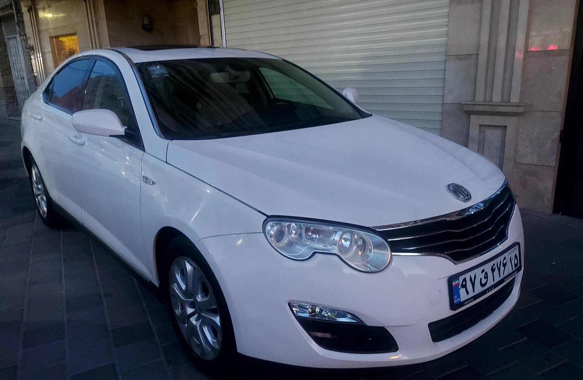 ام جی 550