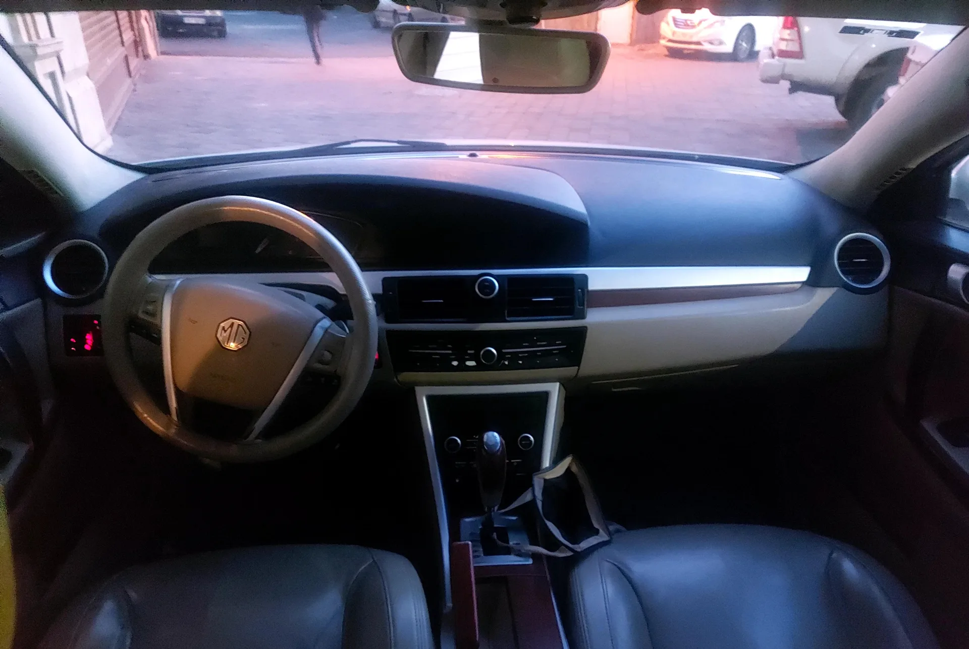 ام جی  550 3