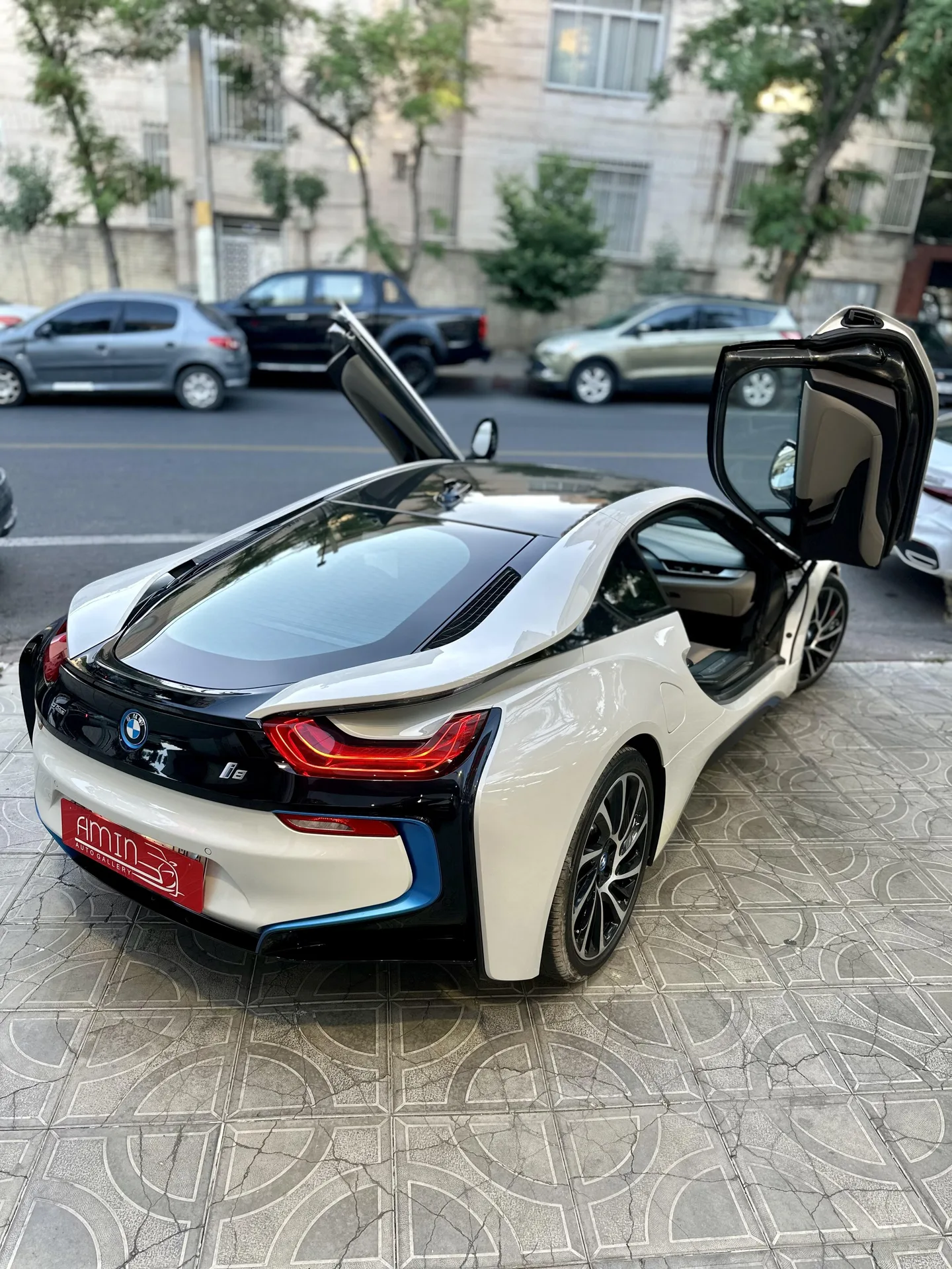 ب ام و  سری i 3