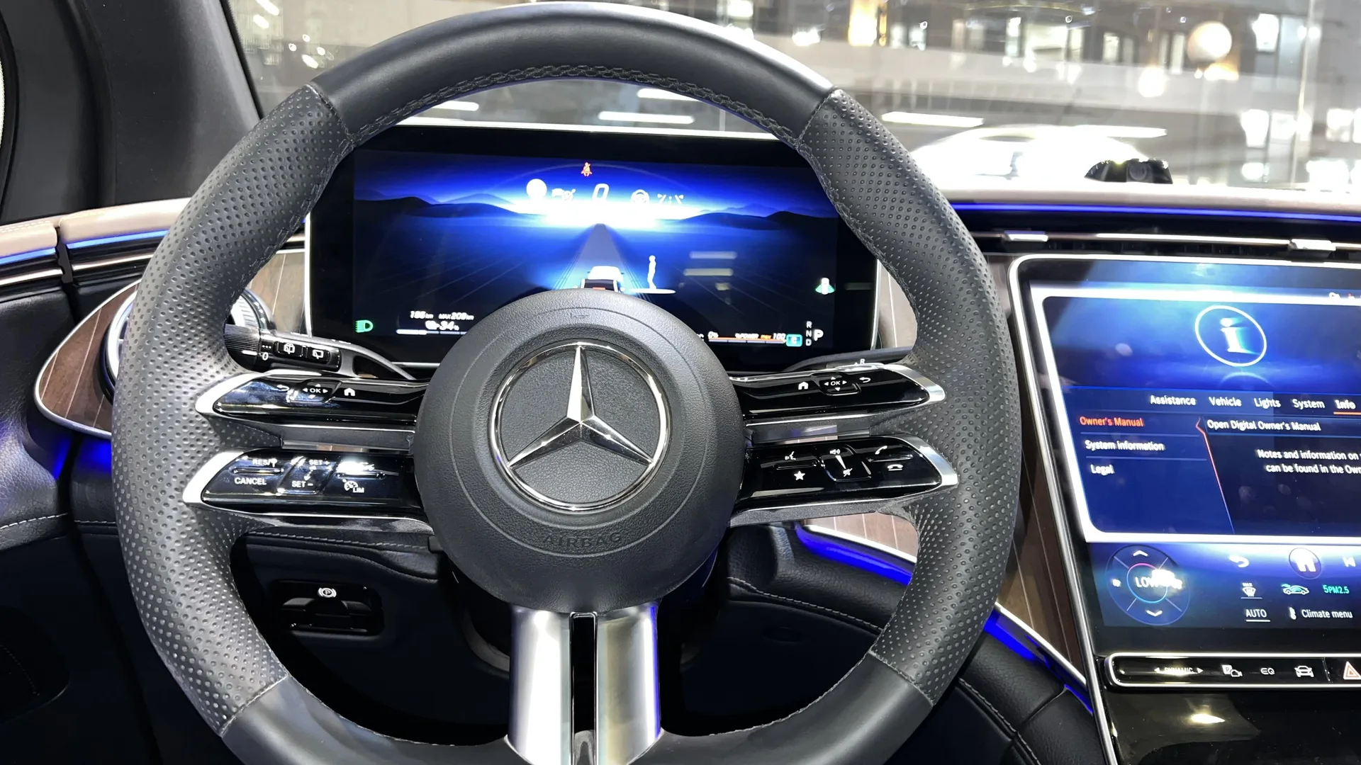 بنز  EQE SUV 4