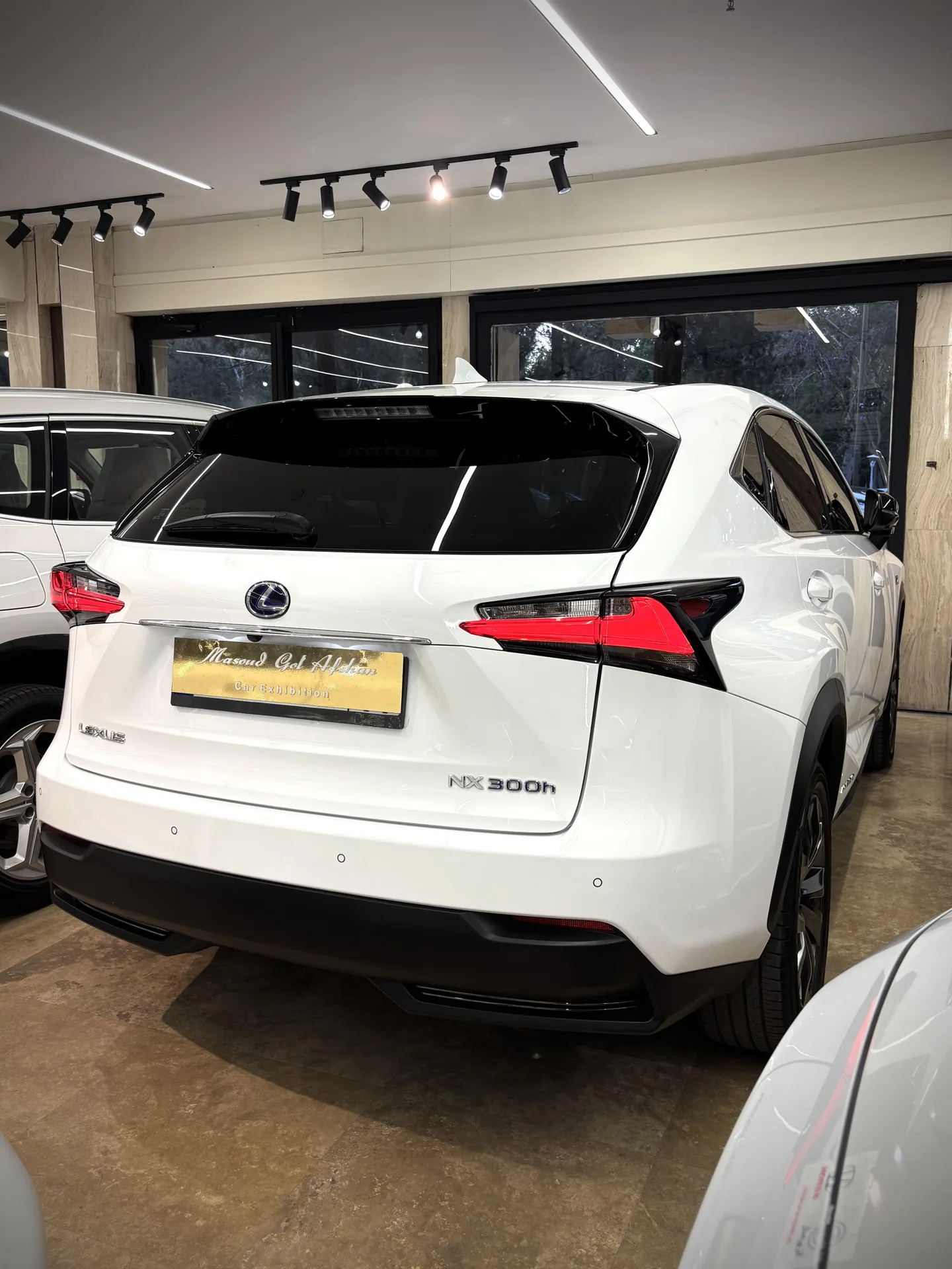 لکسوس  NX هیبرید 2