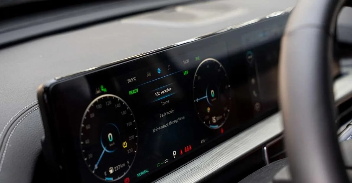 فونیکس  تیگو 8 پرو هیبرید (F8 PRO PHEV) 6