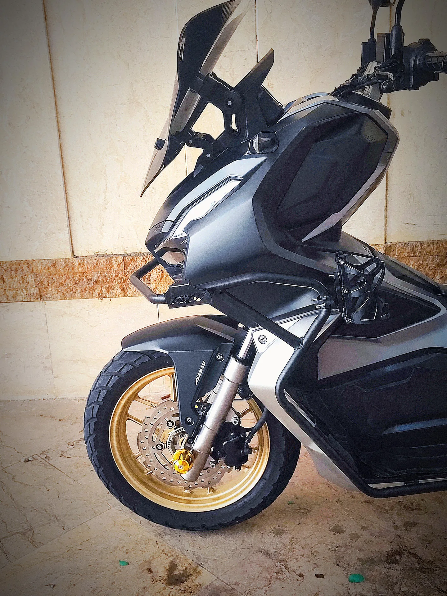 هوندا  ADV 150 2