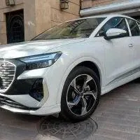 آئودی Q4 e-tron