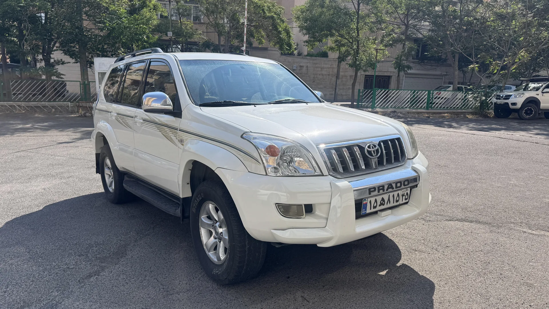 تویوتا  پرادو  چهار در 2