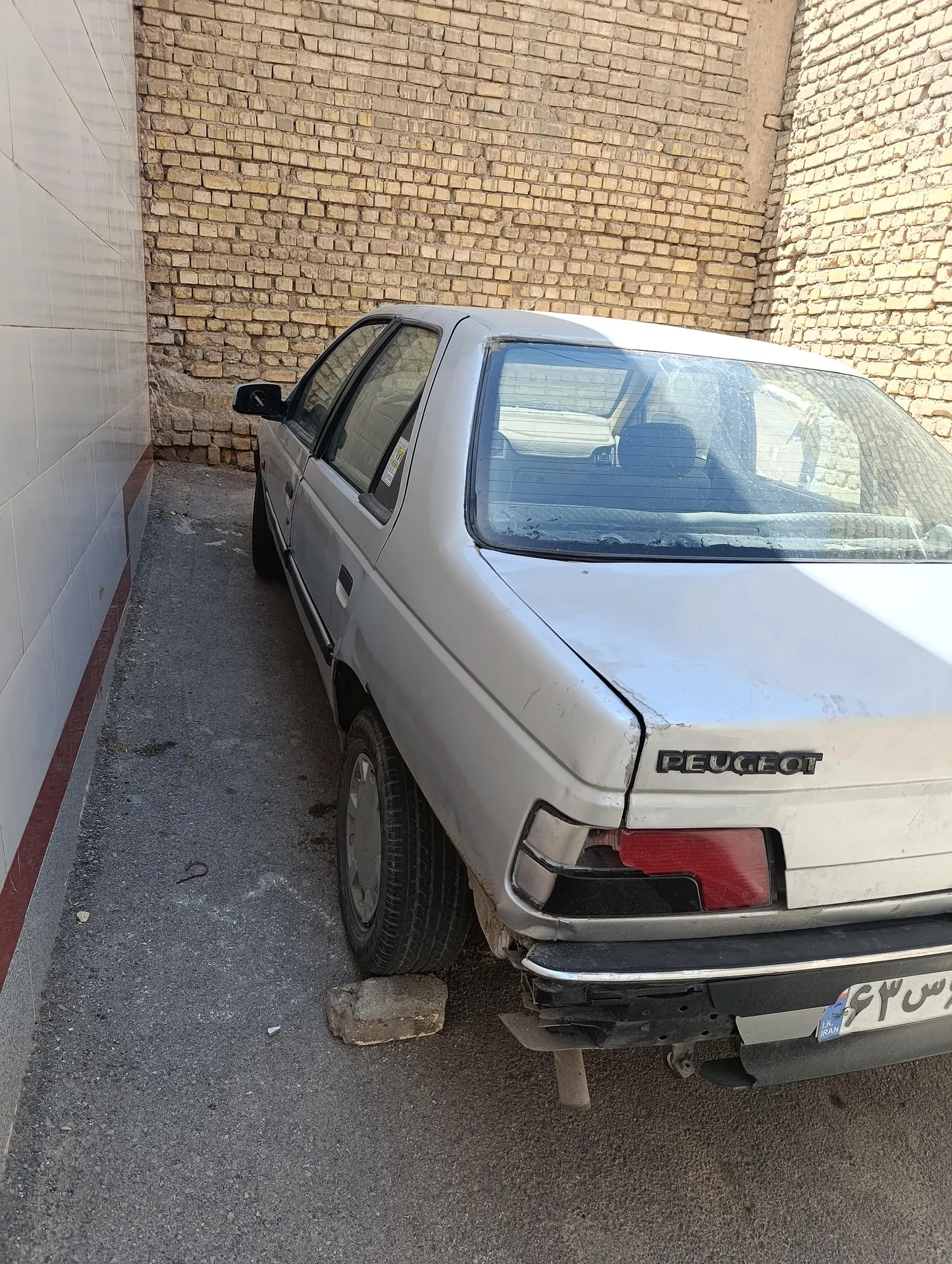 پژو 405