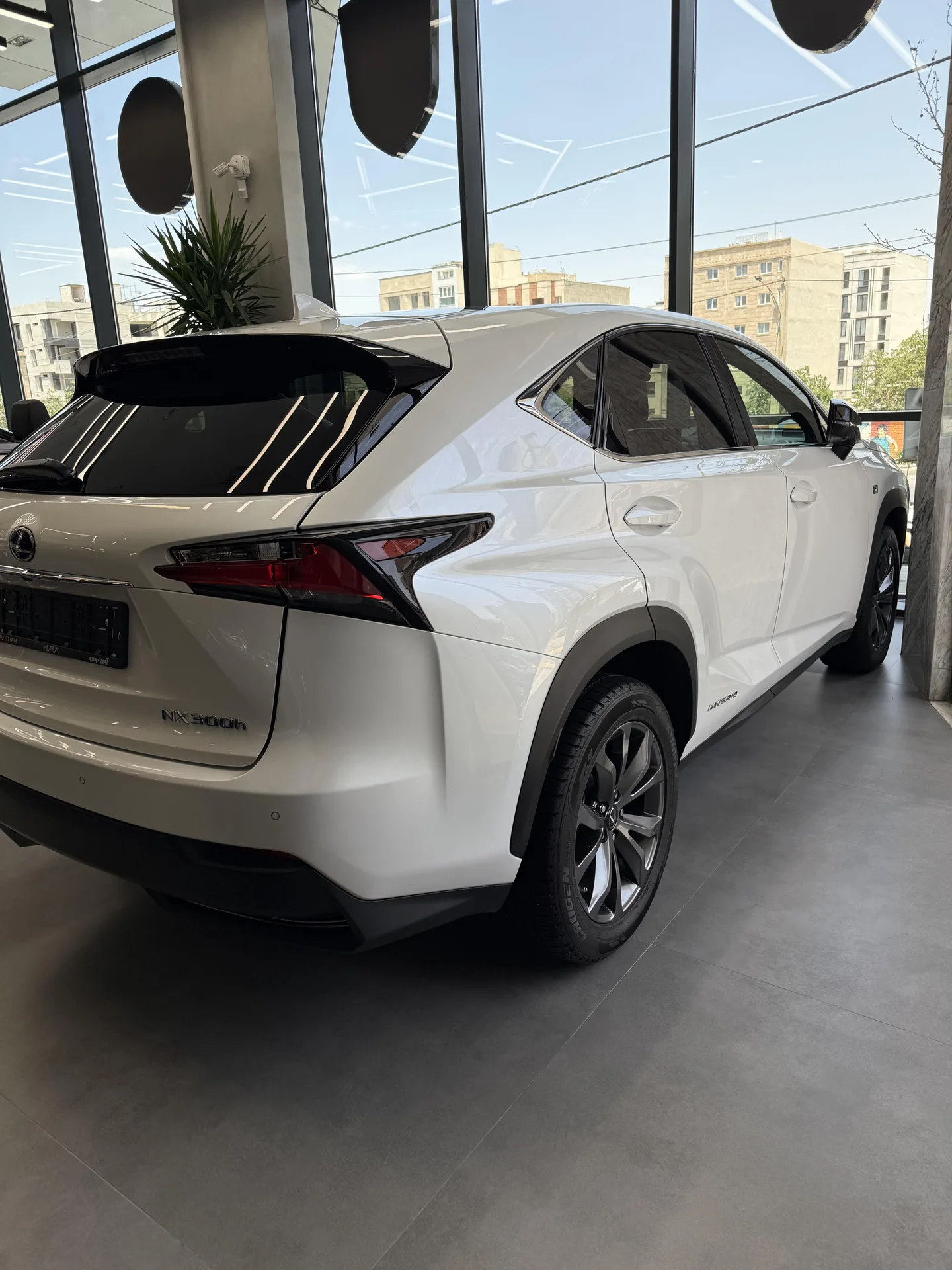 لکسوس  NX هیبرید 3