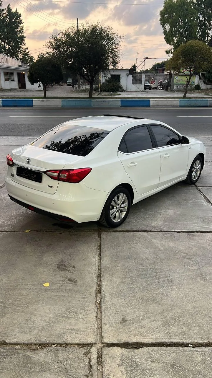 ام جی  360 2