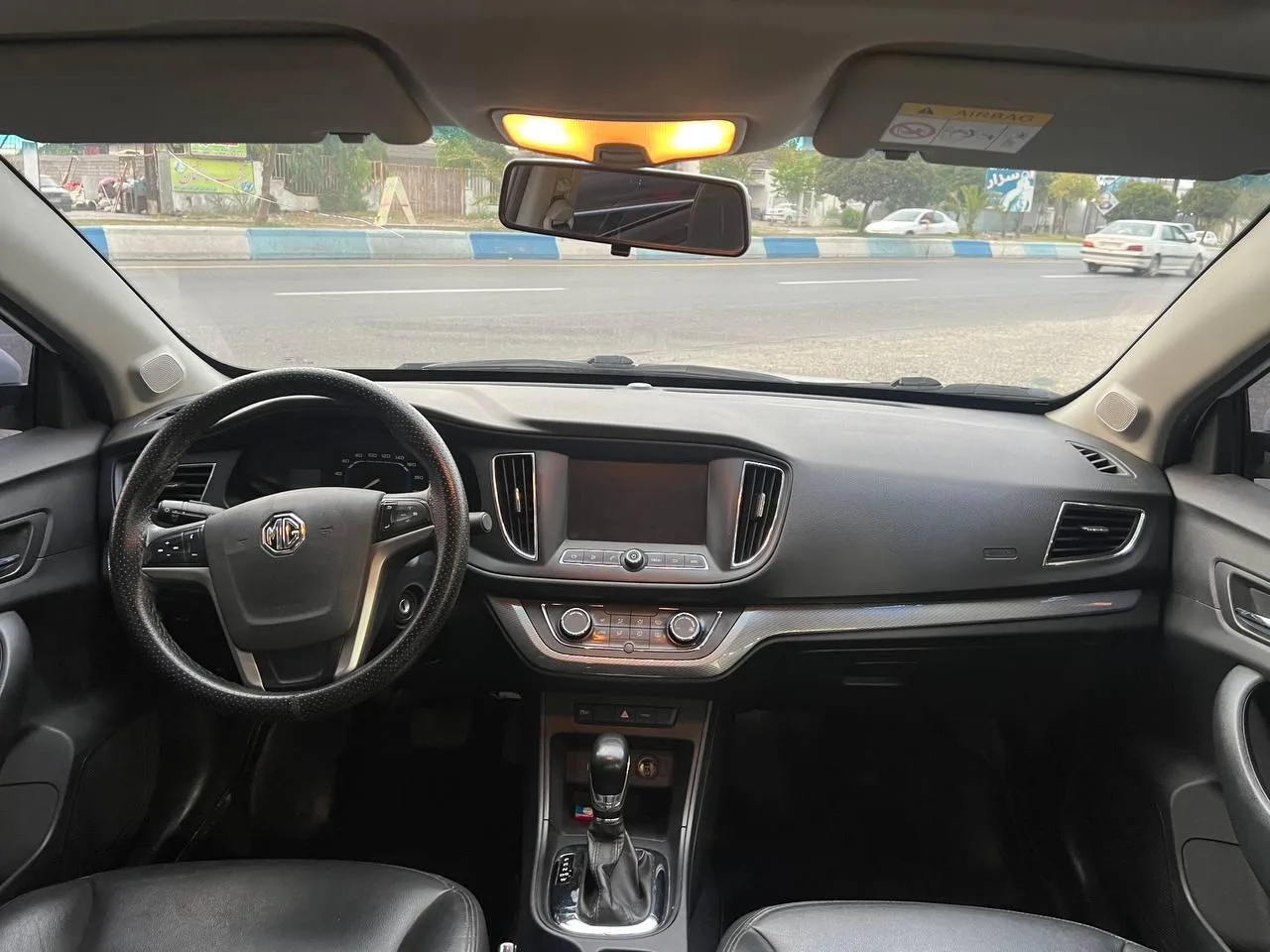ام جی  360 3