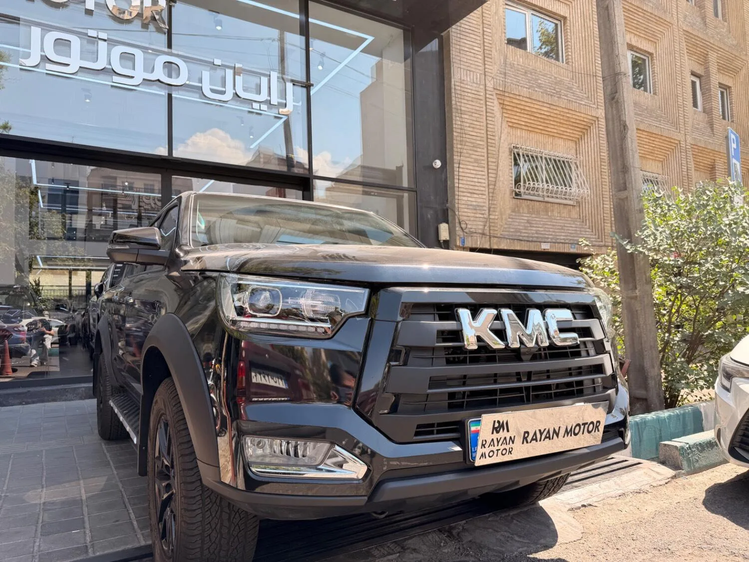 کی ام سی  T8 3