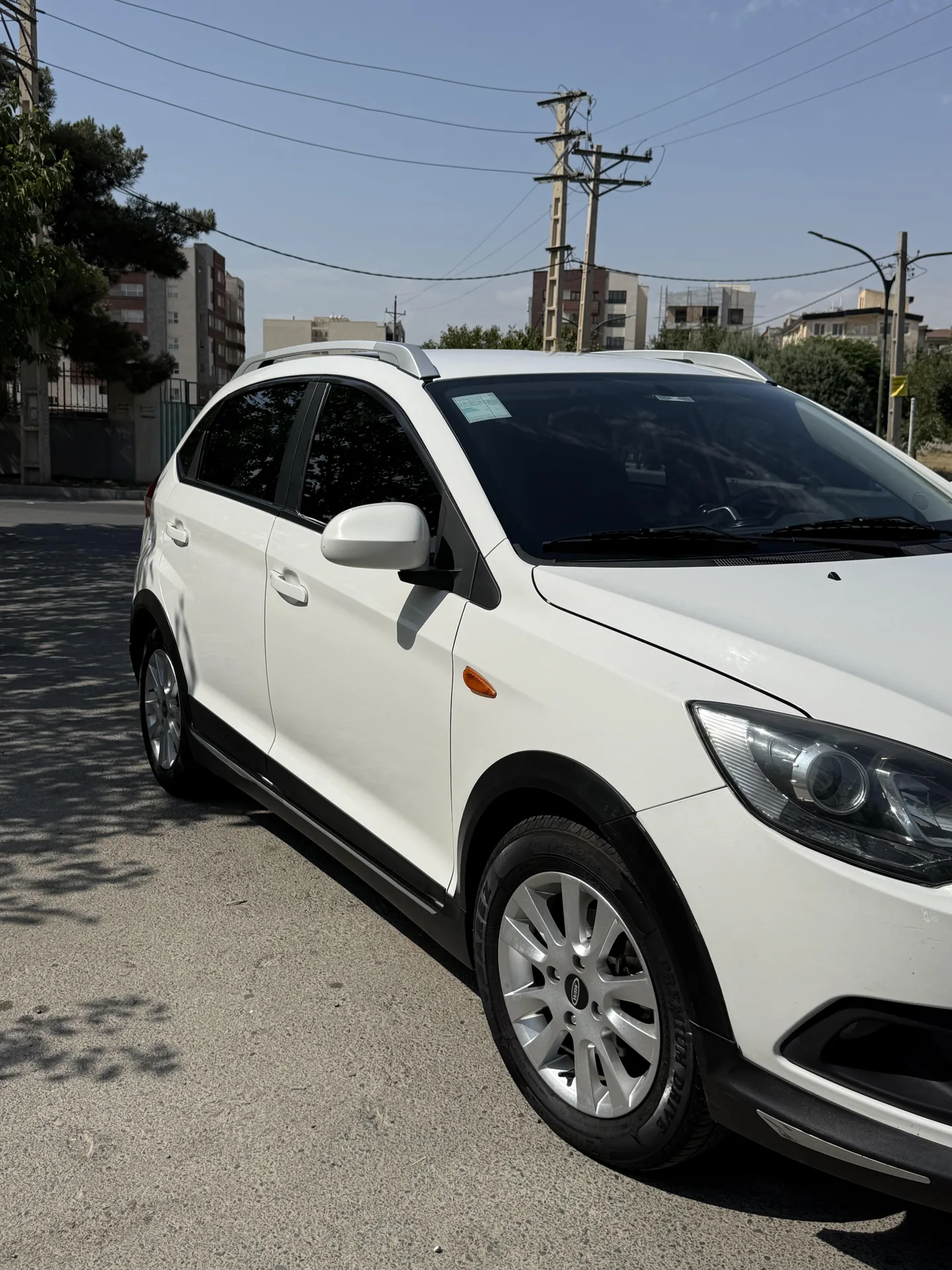 ام وی ام  315هاچ بک 3