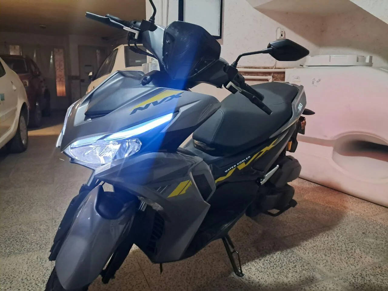 کبیر موتور NVX 180