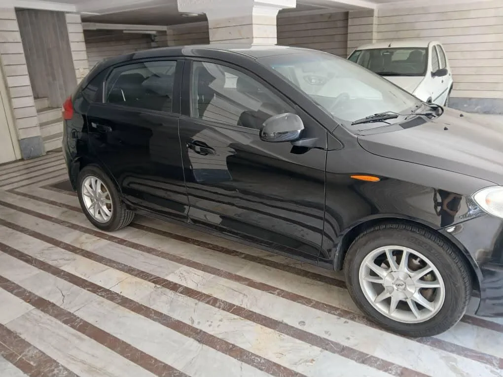 ام وی ام  315هاچ بک 3