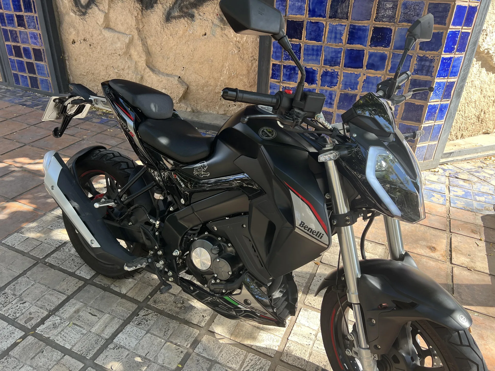 بنلی TNT 180S