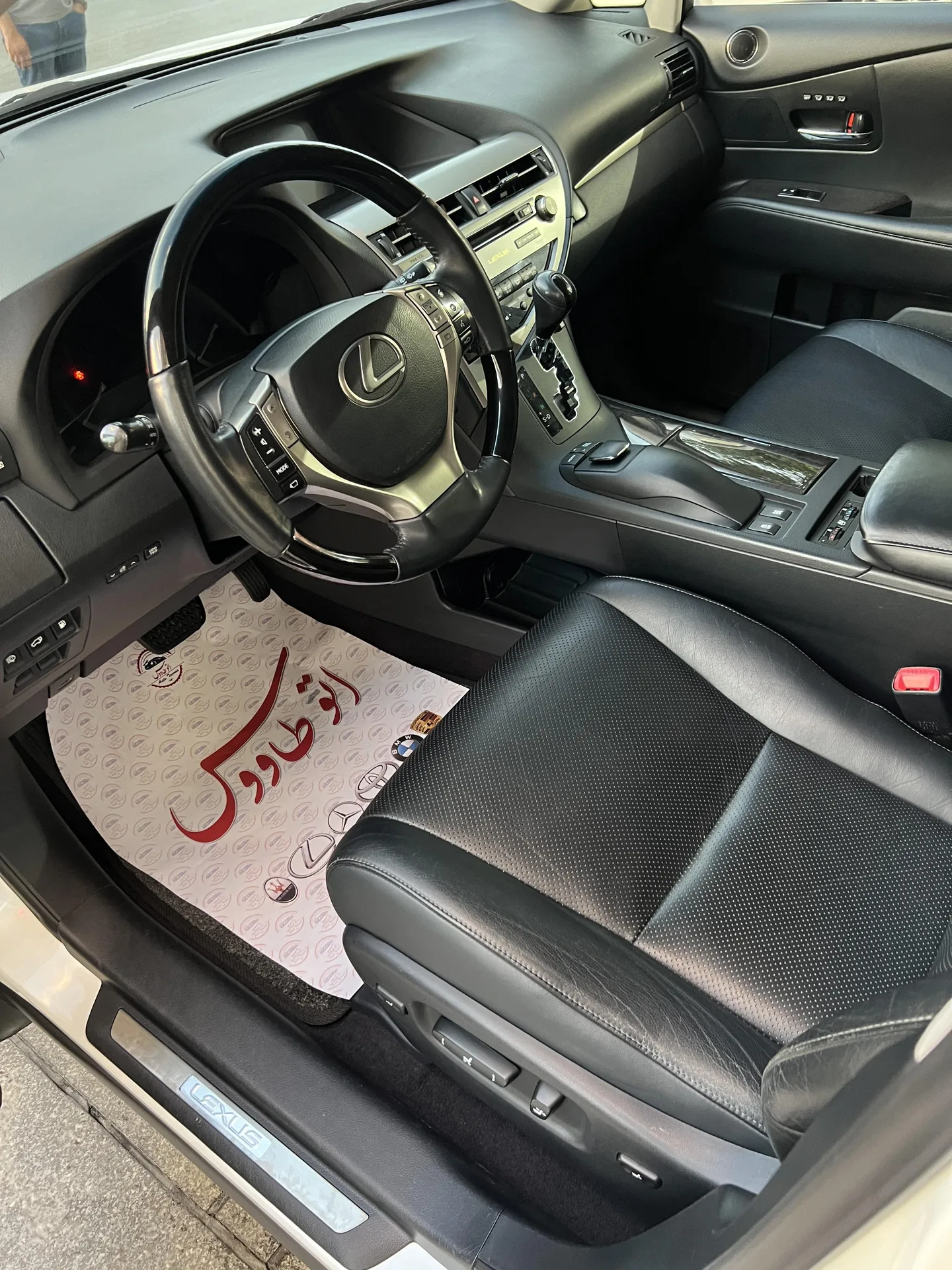 لکسوس  RX 4