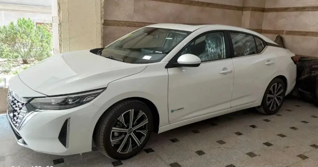نیسان  سیلفی e-POWER 2
