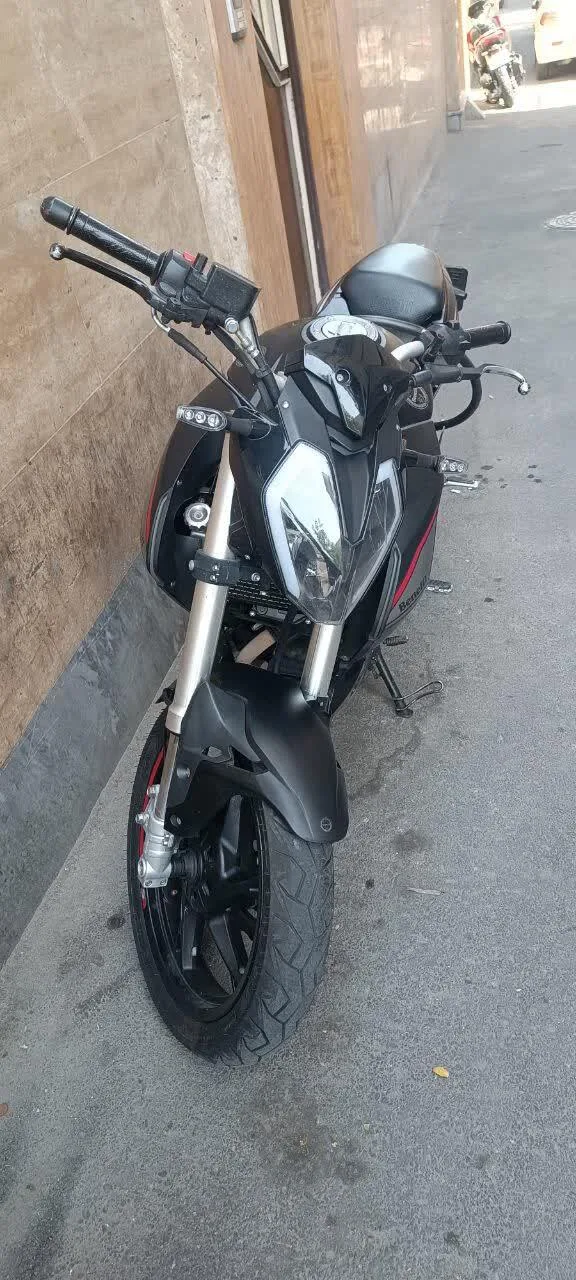بنلی  TNT 180S 2