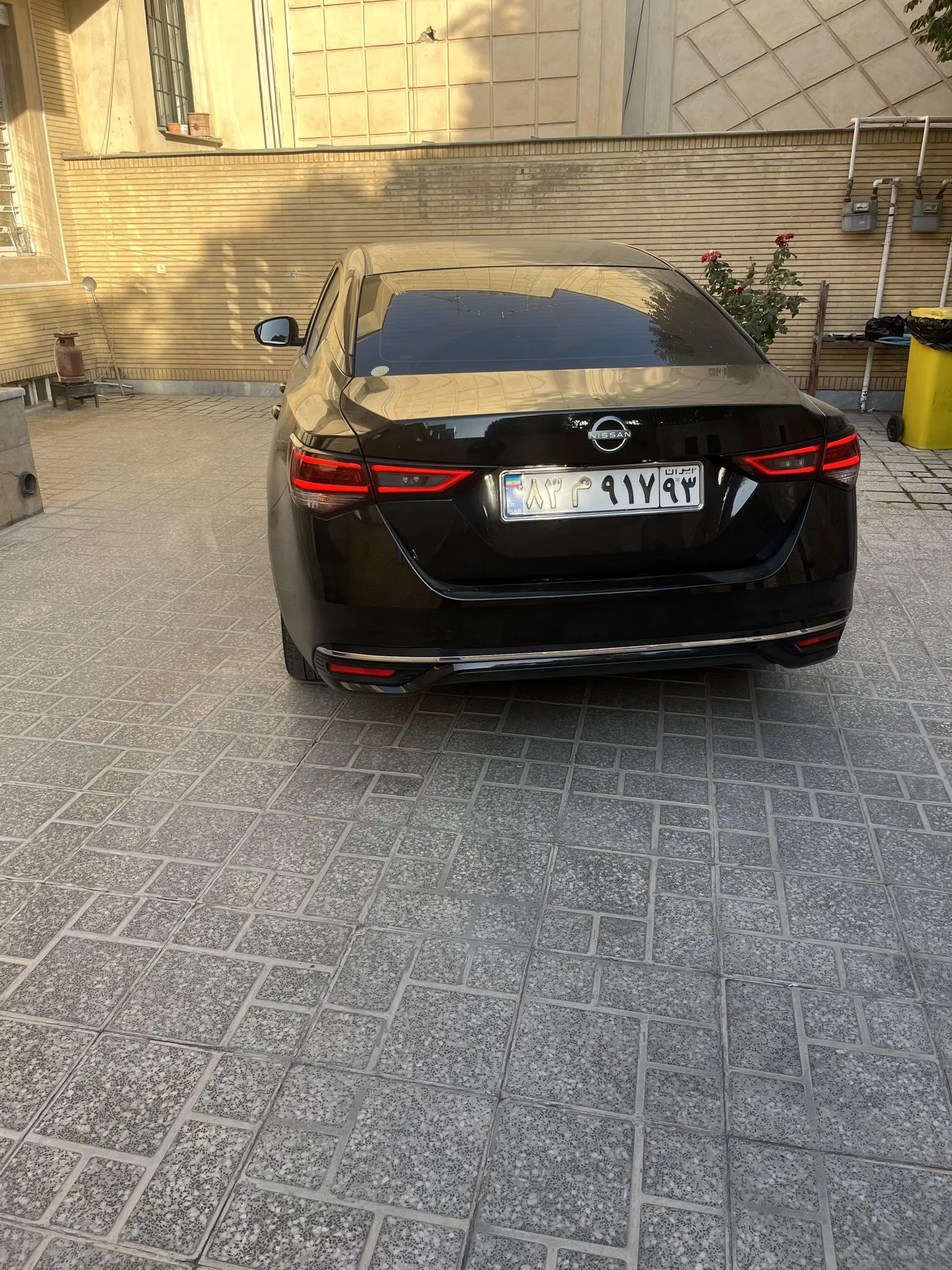 نیسان  سیلفی e-POWER 2