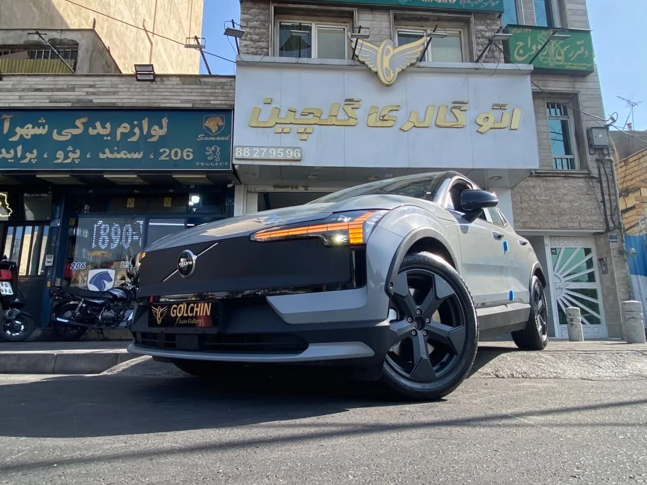 ولوو  EX30 5