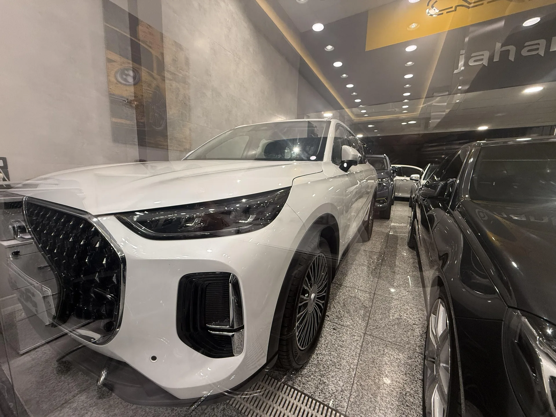 فونیکس  F9 2